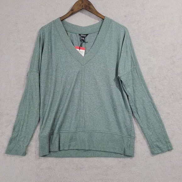 NEW Buffalo Women's M David Bitton Super Soft Cozy V-Neck Long Sleeve Sweater - Picture 1 of 8